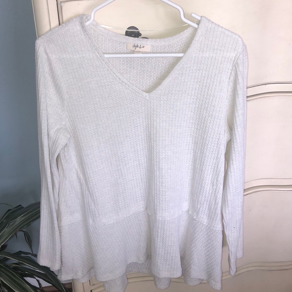 Light weight V-Neck sweater